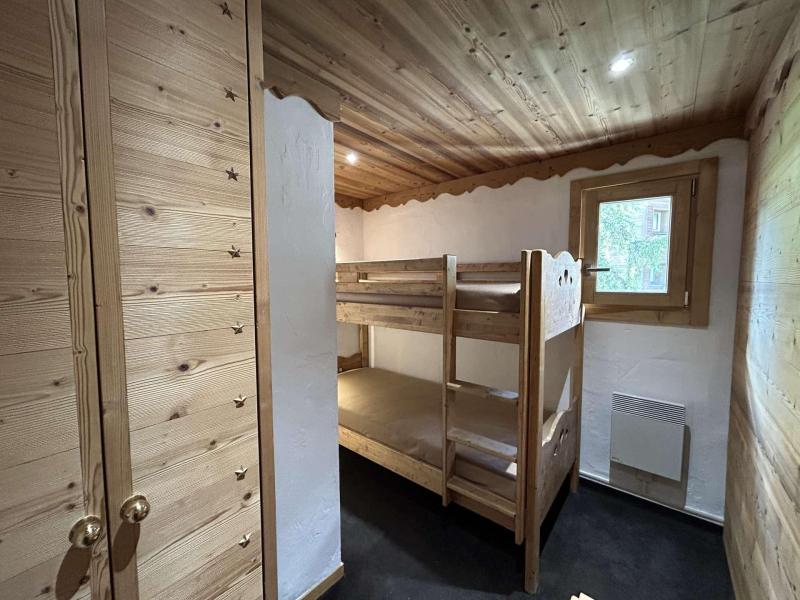 Skiverleih 4-Zimmer-Holzhütte für 8 Personen (10) - Résidence le Surf - Méribel - Offener Schlafbereich