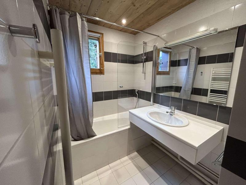 Location au ski Appartement 4 pièces cabine 8 personnes (10) - Résidence le Surf - Méribel - Salle de bain