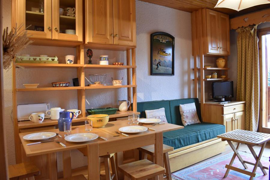 Rent in ski resort 2 room apartment 4 people (E7) - Résidence les Carlines - Méribel - Living room