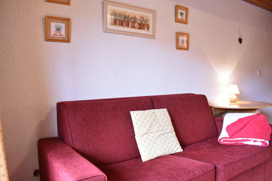 Skiverleih 2-Zimmer-Appartment für 4 Personen (E7) - Résidence les Carlines - Méribel - Sofa