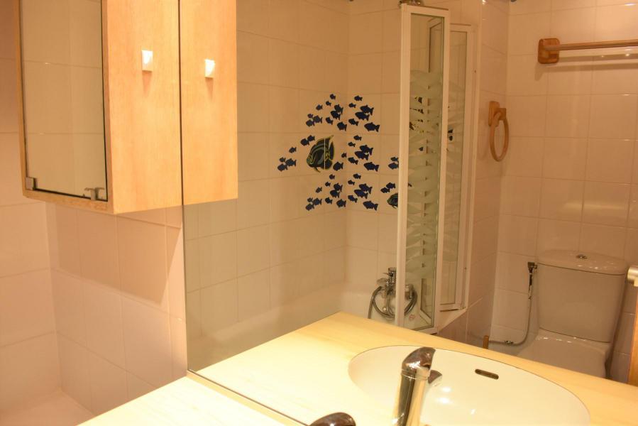 Location au ski Appartement 3 pièces 6 personnes (M1) - Résidence les Chandonnelles I - Méribel - Salle de douche