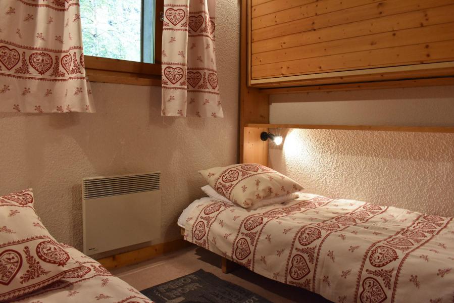 Rent in ski resort 2 room apartment 4 people (P3) - Résidence les Chandonnelles II - Méribel - Cabin