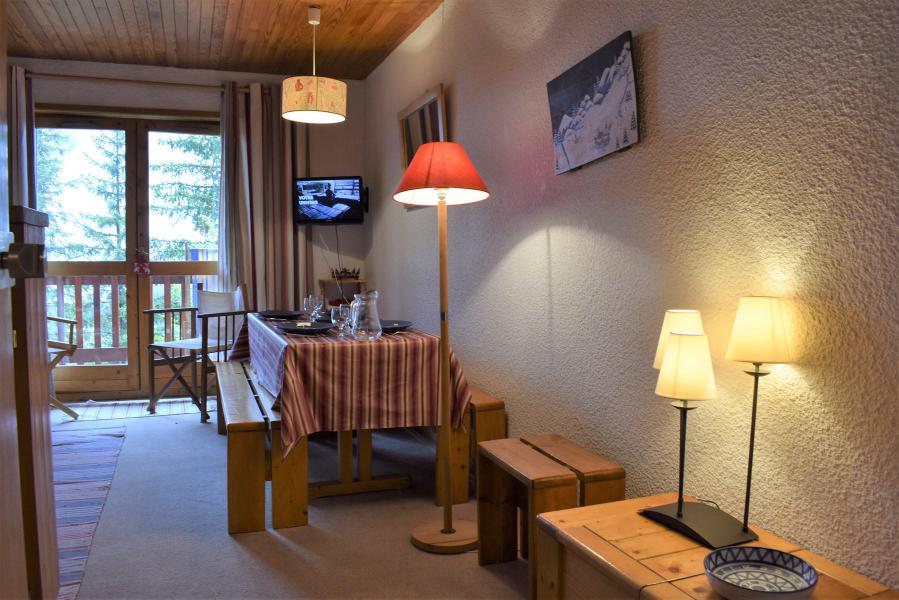 Rent in ski resort 2 room apartment 4 people (P4) - Résidence les Chandonnelles II - Méribel - Living room