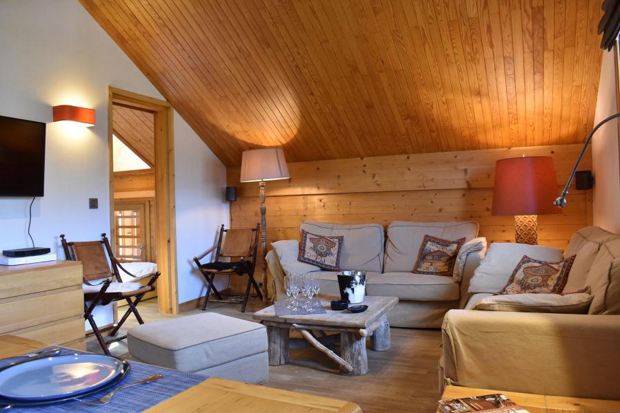Rent in ski resort 6 room apartment 10 people (30) - Résidence les Chandonnelles II - Méribel - Living room