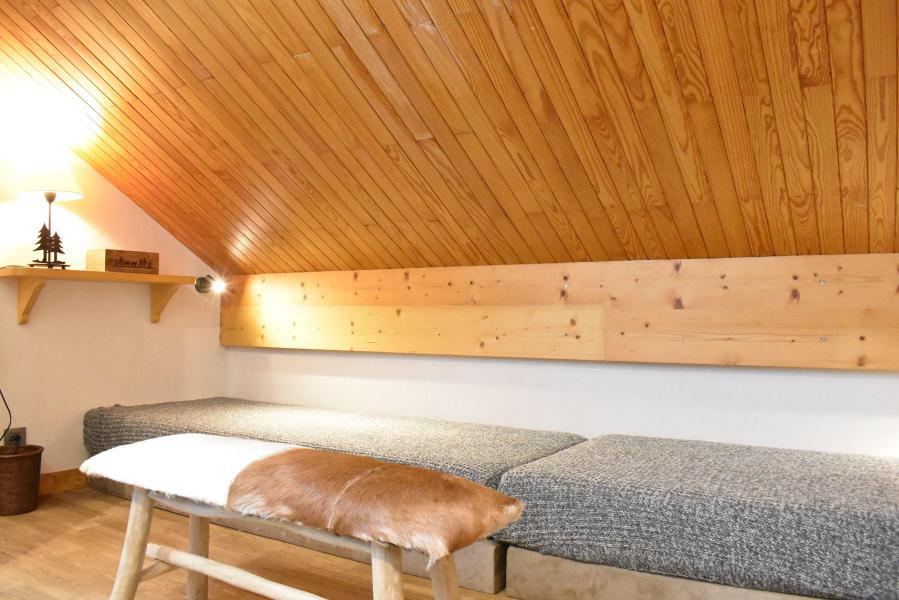 Rent in ski resort 6 room apartment 10 people (30) - Résidence les Chandonnelles II - Méribel - Single bed
