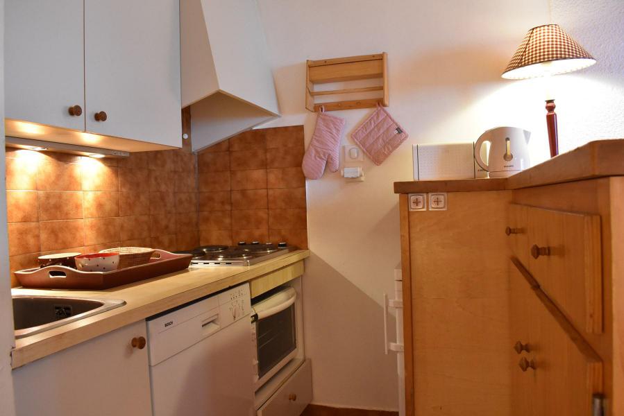 Wynajem na narty Apartament 2 pokojowy 4 osób (P4) - Résidence les Chandonnelles II - Méribel - Aneks kuchenny