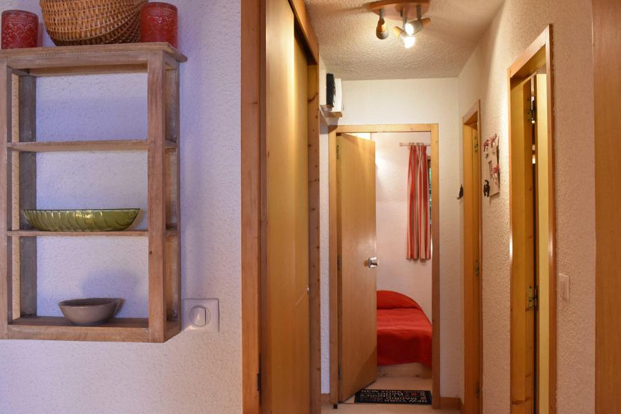 Wynajem na narty Apartament 2 pokojowy 4 osób (P4) - Résidence les Chandonnelles II - Méribel - Korytarz