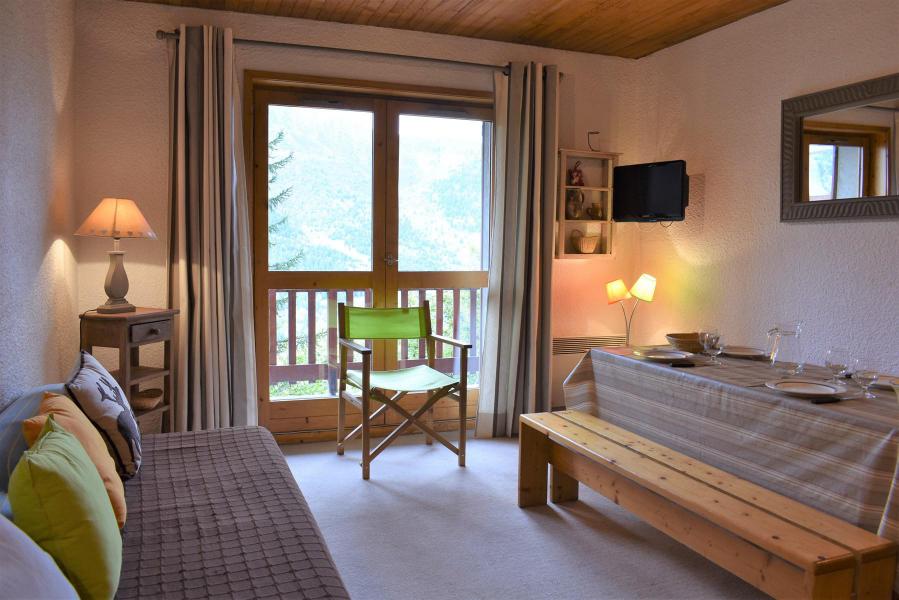 Ski verhuur Appartement 2 kamers 4 personen (P3) - Résidence les Chandonnelles II - Méribel - Woonkamer