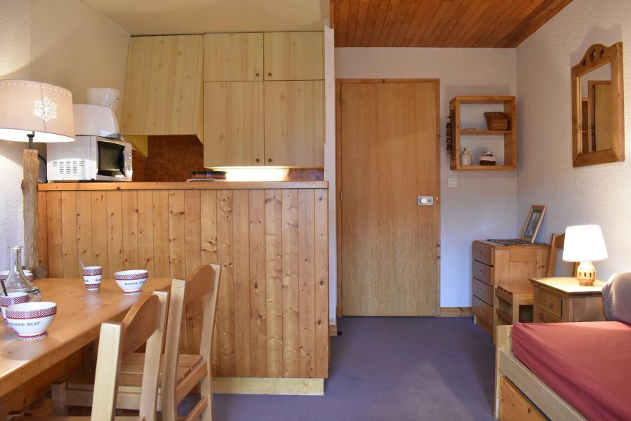 Ski verhuur Appartement 2 kamers 5 personen (P19) - Résidence les Chandonnelles II - Méribel - Woonkamer