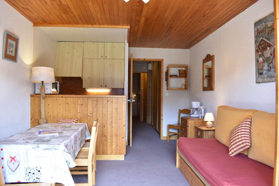 Ski verhuur Appartement 2 kamers 5 personen (P19) - Résidence les Chandonnelles II - Méribel - Woonkamer