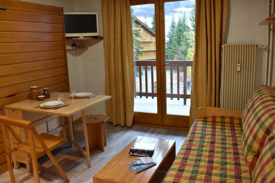 Rent in ski resort Studio 2 people (A08) - Résidence les Merisiers - Méribel - Living room