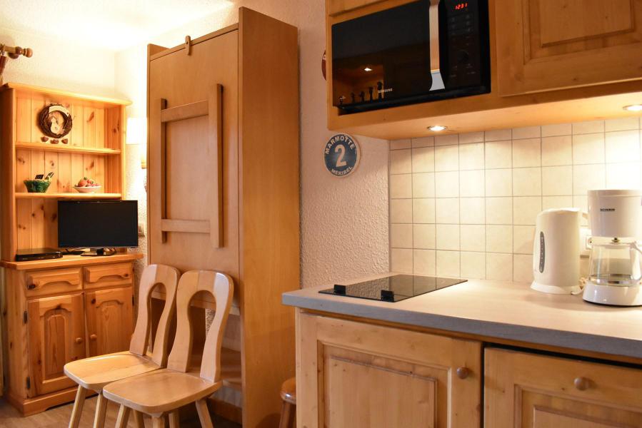 Rent in ski resort Studio 3 people (C3) - Résidence les Sapineaux - Méribel - Kitchenette