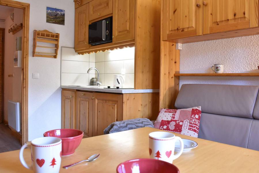 Ski verhuur Studio 3 personen (C2) - Résidence les Sapineaux - Méribel - Woonkamer