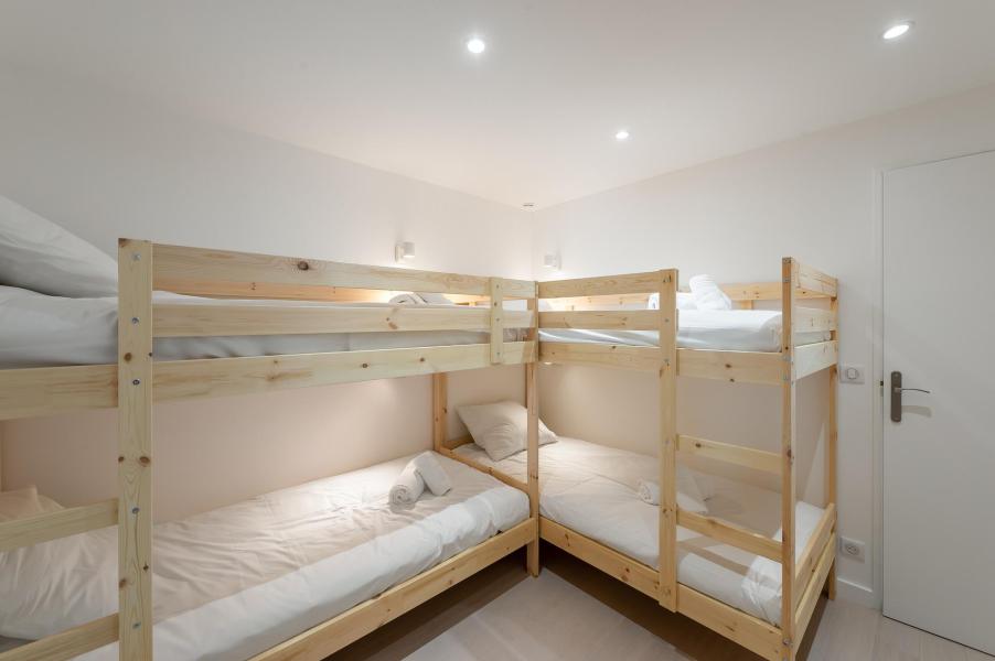 Rent in ski resort 4 room duplex apartment 8 people (C50) - Résidence Pétaru - Méribel - Bedroom