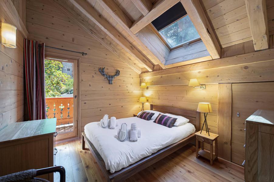 Rent in ski resort 6 room duplex apartment 10 people (7) - Résidence Saulire - Méribel - Bedroom
