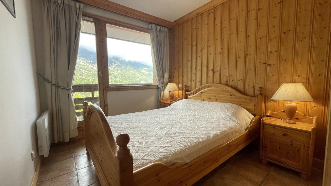 Rent in ski resort 3 room apartment 6 people (01) - Résidence Tsanteleina - Méribel - Bedroom