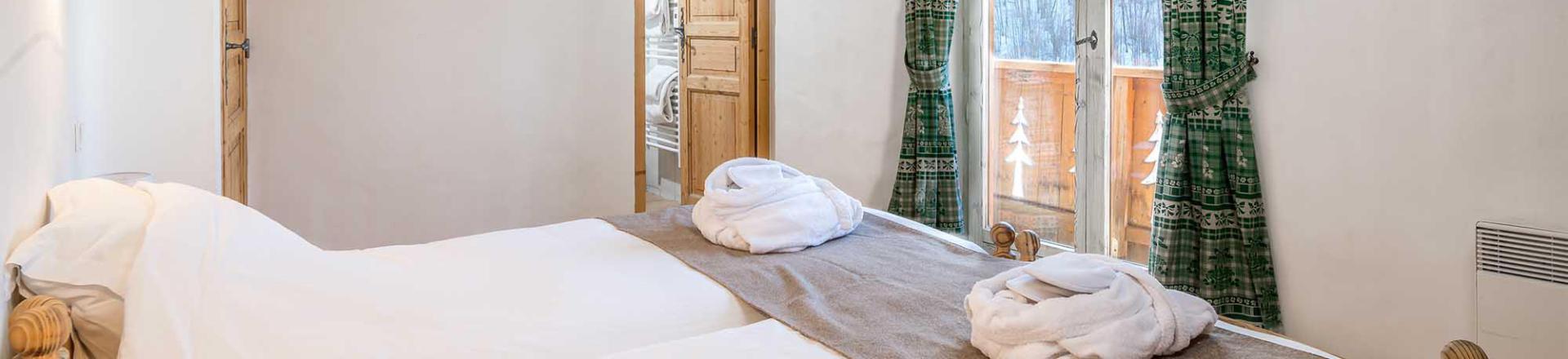 Rent in ski resort Chalet Lou Traves - Méribel - Bedroom