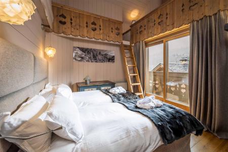 Rent in ski resort Chalet Brioche - Méribel - Bedroom