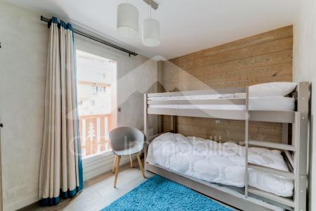 Rent in ski resort 6 room apartment cabin 10 people (10) - Chalet de Méribel - Méribel - Bedroom