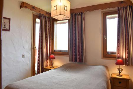 Rent in ski resort 4 room chalet 6 people (MRB000-050) - Chalet L'Etagne - Méribel - Bedroom