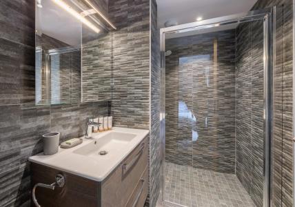 Rent in ski resort 7 room chalet 12 people - Chalet Manara - Méribel - Bedroom