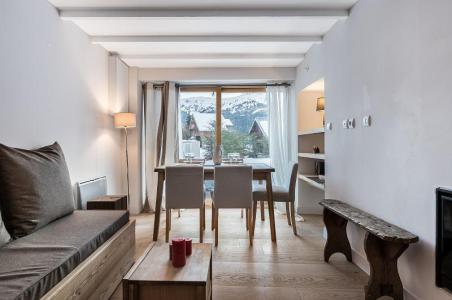 Rent in ski resort Semi-detached 3 room chalet 6 people - Chalet Razaz - Méribel - Living room