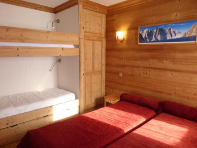 Rent in ski resort 2 room apartment 5 people (04) - La Résidence les Airelles - Méribel - Bedroom