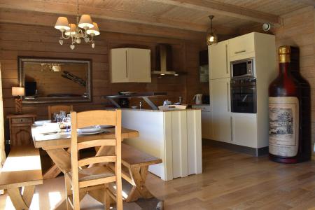 Rent in ski resort 4 room apartment 6 people (14) - Le Hameau des Biches - Méribel - Living room