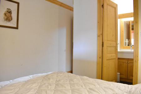 Rent in ski resort 5 room duplex apartment 11 people (16) - Résidence Aubépine - Méribel - Bedroom