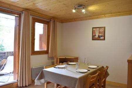 Location au ski Appartement 2 pièces 4 personnes (14) - Résidence Aubépine - Méribel - Salle à manger