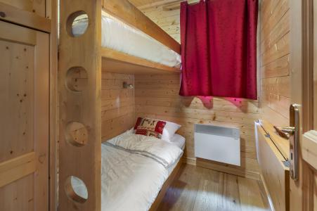 Rent in ski resort 4 room apartment 6 people (30) - Résidence Brimbelles - Méribel - Bedroom