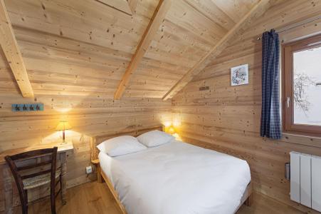 Rent in ski resort 5 room duplex apartment 8 people (22) - Résidence Chanrossa - Méribel - Bedroom