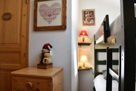 Rent in ski resort 3 room duplex apartment 6 people (51) - Résidence Cristal - Méribel - Apartment