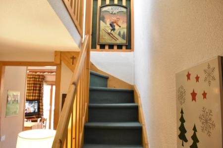 Location au ski Appartement duplex 3 pièces 6 personnes (51) - Résidence Cristal - Méribel - Escalier