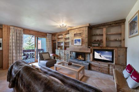 Rent in ski resort 4 room duplex apartment 6 people - Résidence des Fermes de Méribel Village Inuit - Méribel - Living room