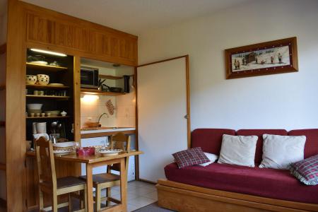 Rent in ski resort Studio 4 people (18H) - Résidence Frasse - Méribel - Living room