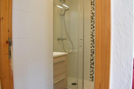 Alquiler al esquí Apartamento 3 piezas para 5 personas (25) - Résidence Hauts de Chantemouche - Méribel - Cuarto de ducha