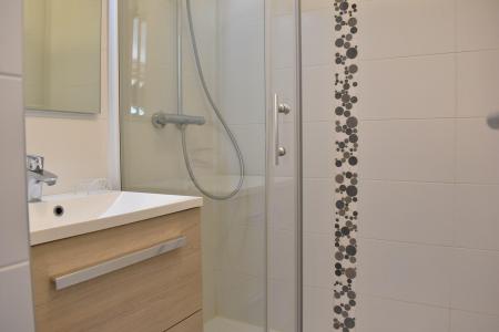 Alquiler al esquí Apartamento 3 piezas para 5 personas (25) - Résidence Hauts de Chantemouche - Méribel - Cuarto de ducha