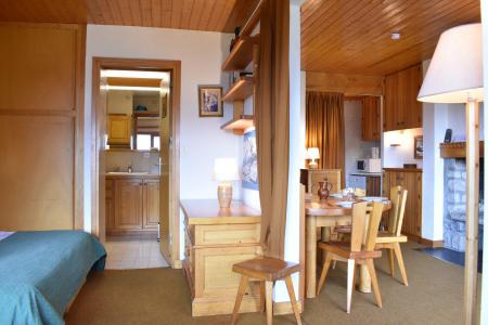 Rent in ski resort Studio 4 people (19) - Résidence la Forêt - Méribel - Living room