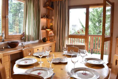 Rent in ski resort 4 room apartment 6 people (J07) - Résidence le Cirsé - Méribel - Dining area
