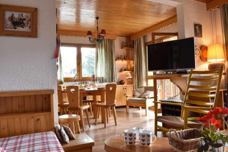 Rent in ski resort 4 room apartment 6 people (J07) - Résidence le Cirsé - Méribel - Living room