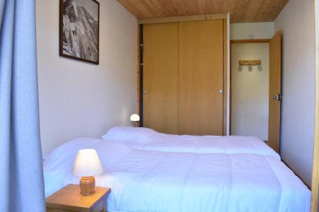 Rent in ski resort 2 room apartment 4 people (K16) - Résidence le Daphné - Méribel - Bedroom