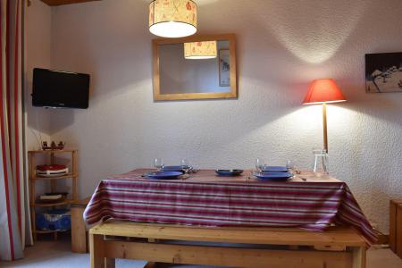 Ski verhuur Appartement 2 kamers 4 personen (P4) - Résidence les Chandonnelles II - Méribel - Woonkamer