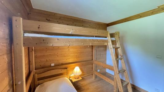Rent in ski resort 3 room apartment 6 people (B7) - Résidence les Jardins du Morel - Méribel - Bedroom