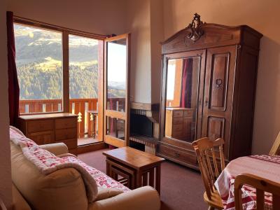 Rent in ski resort 3 room mezzanine apartment 3-5 people (12) - Résidences les Gentianes - Méribel - Living room