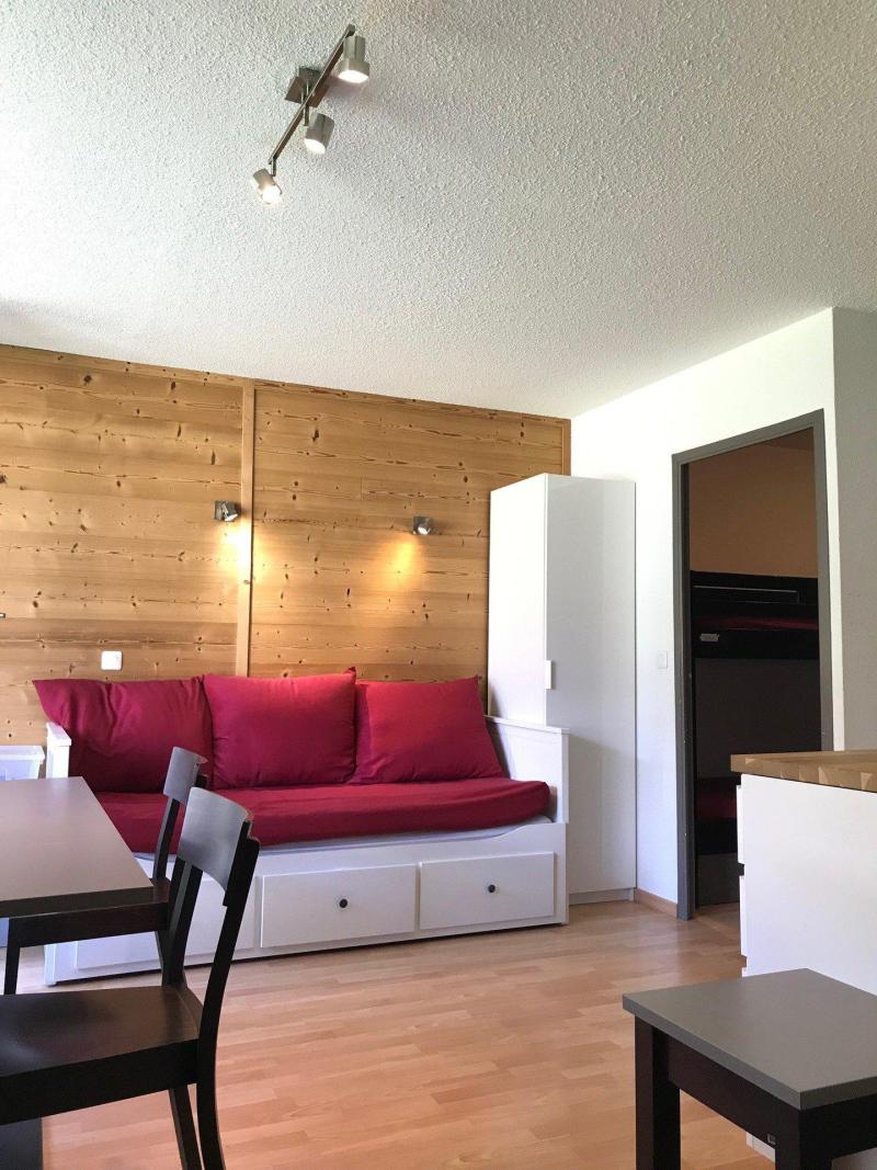 Rent in ski resort 1 room apartment sleeping corner 5 people (210) - La Résidence la Grangette - Montalbert - Living room