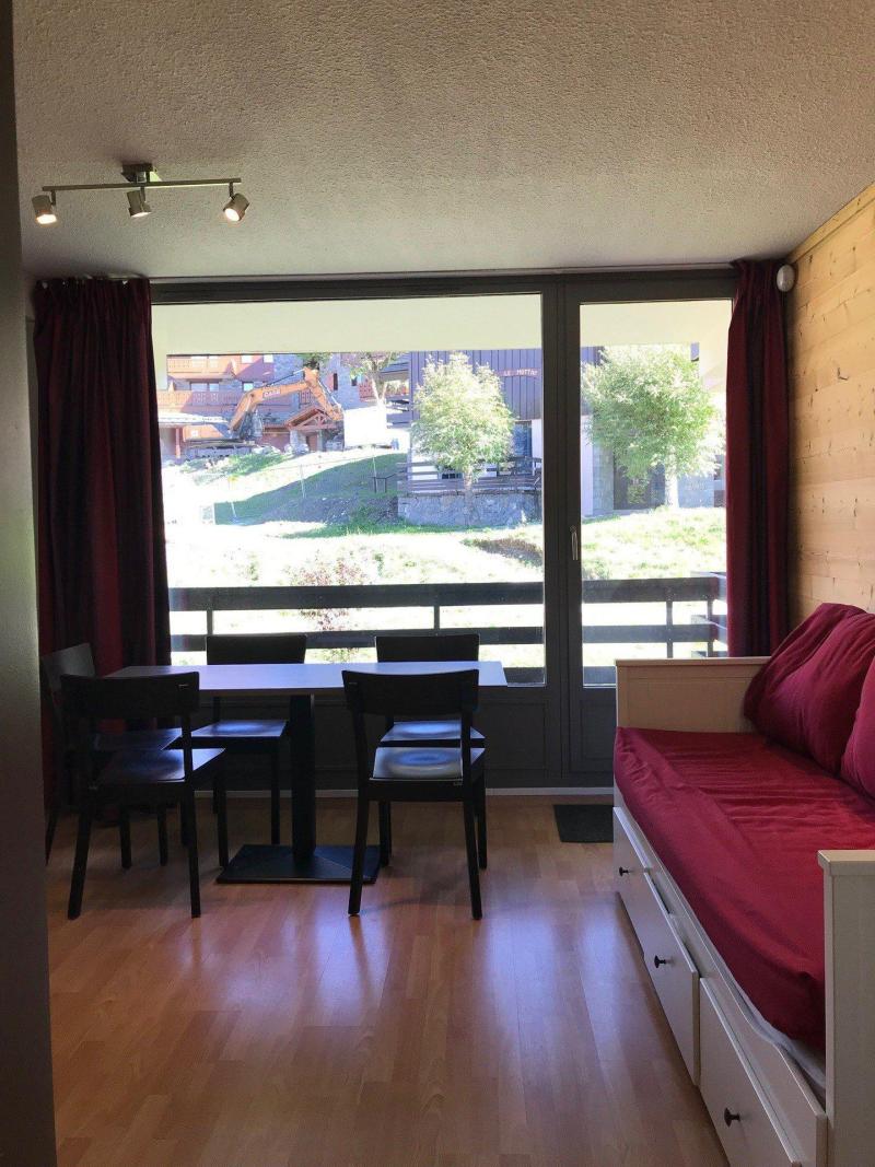 Rent in ski resort 1 room apartment sleeping corner 5 people (210) - La Résidence la Grangette - Montalbert - Living room