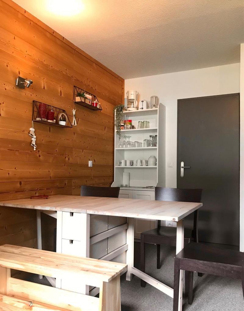 Rent in ski resort Studio cabin 5 people (420) - La Résidence les Charmettes - Montalbert - Living room