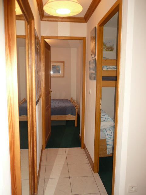 Wynajem na narty Apartament 3 pokojowy 6 osób (B21) - Les Chalets de Montalbert - Montalbert - Korytarz