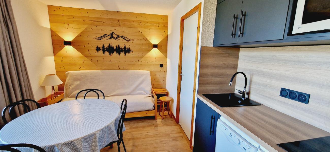 Rent in ski resort 3 room apartment cabin 4 people (407) - Résidence le Chanteloup - Montalbert